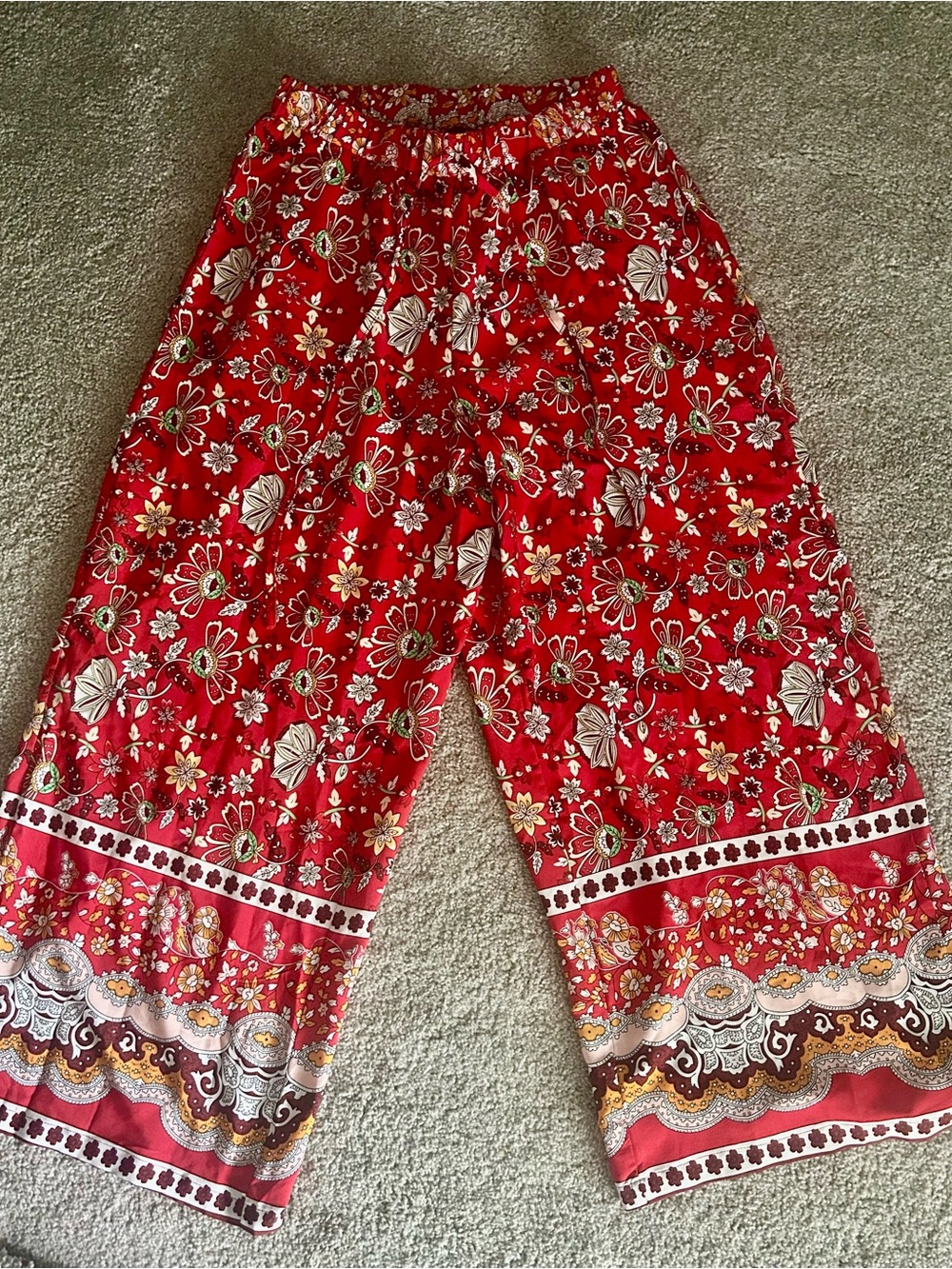 SHEIN Red Floral Print Wide-Leg Pants
